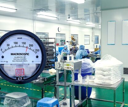 Đồng hồ chênh áp phòng sạch: Cách đọc và hiệu chuẩn đúng chuẩn ISO