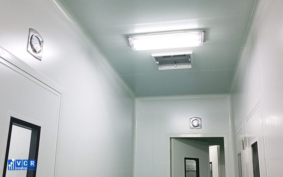 choose differential pressure gauge for cleanroom