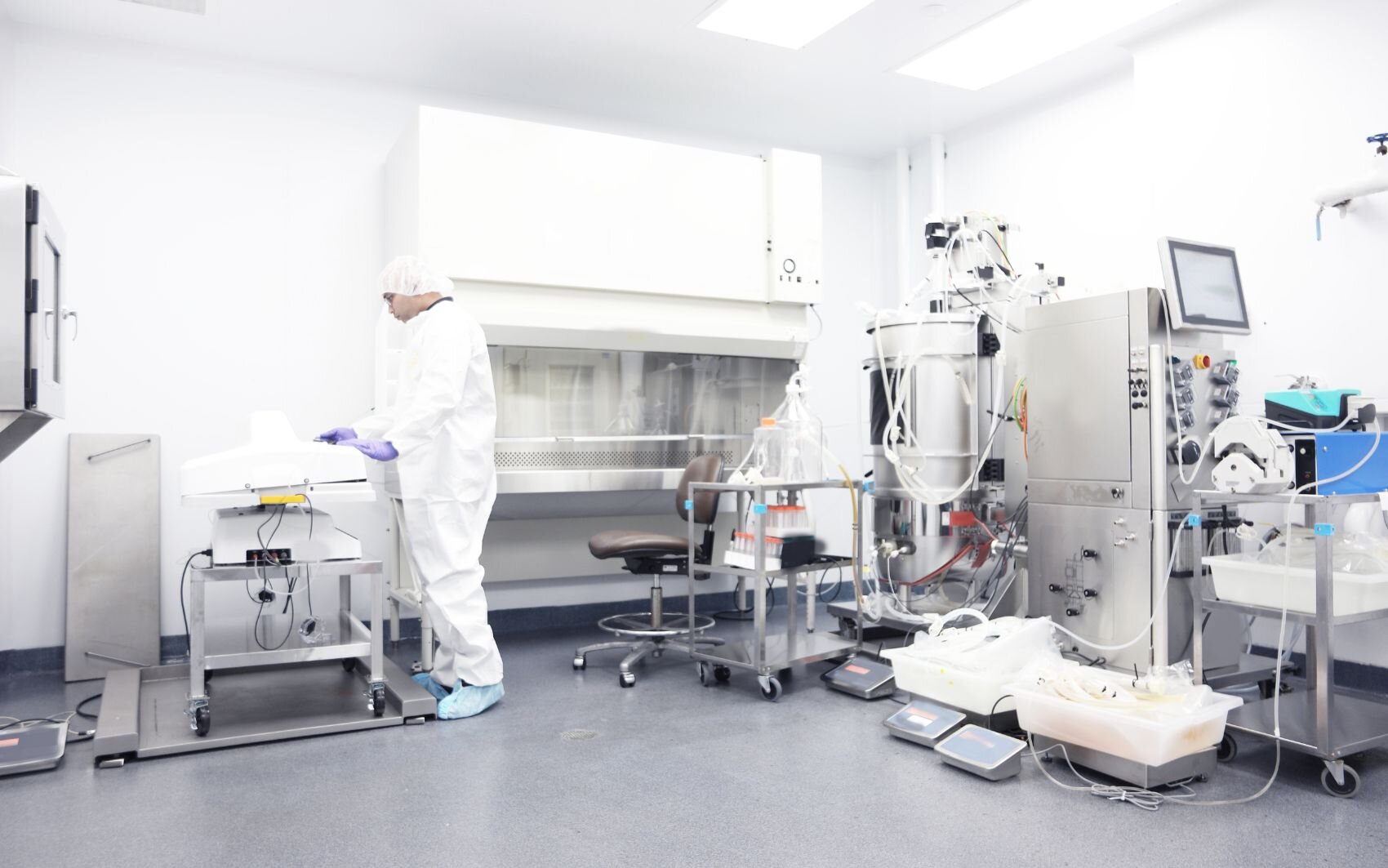 How Differential Pressure Affects Airflow in Cleanrooms and Food Processing Areas